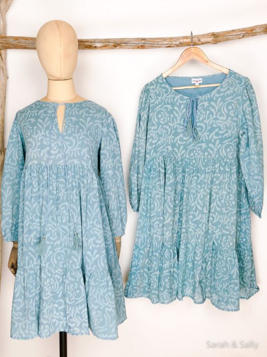 Kleid Bio Baumwolle Blau mit Weiß